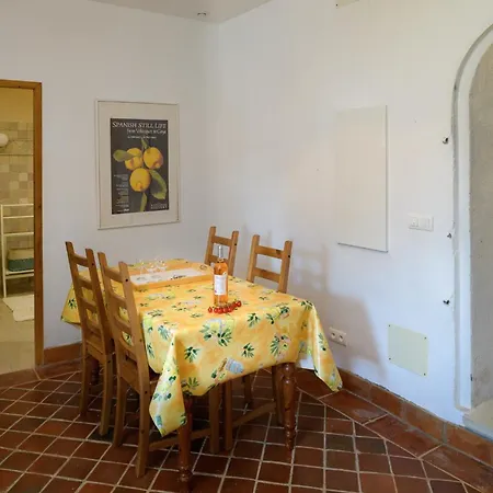 La Desiree Apartment Dauphin